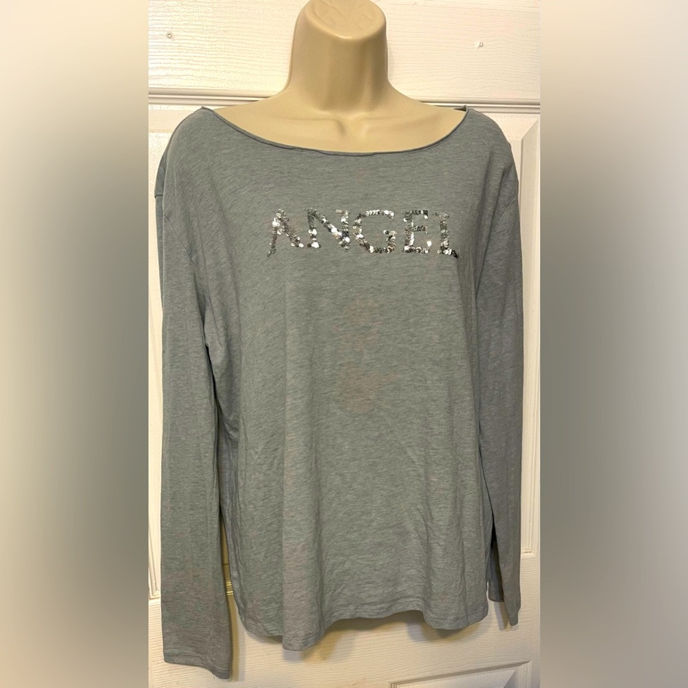 NWOT Victoria’s Secret shirt or loungewear size, large gray